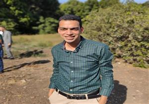 "حُب لا يفنى".. كيف أصبحت الإذاعة "ونيسًا" لشاب عشريني في رمضان؟ 