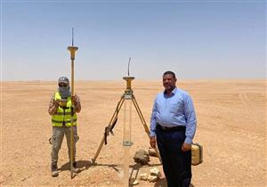 بـ430 مليون جنيه.. محافظ مطروح يتفقد طريق سيوة الجديد - صور