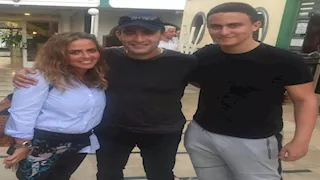 ياسين أحمد السقا يحذف صور والدته مها الصغير من حسابه على "إنستجرام"