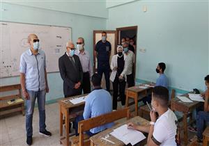 بالصور.. محافظ بورسعيد يتابع سير امتحان الهندسة للشهادة الإعدادية