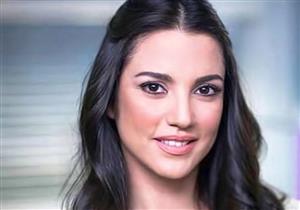 "إنتي كبيرة".. درة توجه رسالة لـ شيرين عبدالوهاب