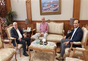 محافظ بورسعيد يهنئ رئيس هيئة الرعاية الصحية الجديد