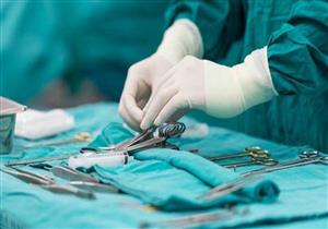 انكسر عنقه أثناء السباحة.. جراحة تنقذ حياة شاب في مستشفى برج العرب - صور