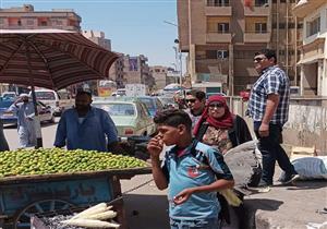 من فيسبوك إلى قسم الشرطة.. قصة البائع المتهم بالغش في الميزان بسوهاج (فيديو) 