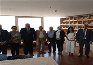 وفد "شباب الأحزاب" يلتقي أعضاء المجلس المصري للشئون الخارجية