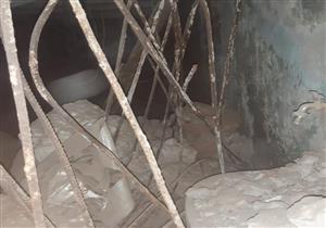 صور.. انهيار عقار وتصدع 2 آخرين في أسيوط