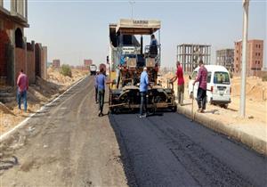   الإسكان: استكمال أعمال الطرق بمدينتي العاشر من رمضان والصالحية الجديدة