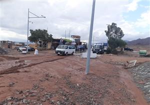 بالصور.. السيول تضرب وادي فيران بجنوب سيناء وفرق لمتابعة المخرات