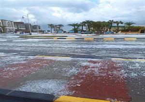 تساقط الثلوج على الغردقة.. الطقس السيئ يضرب البحر الأحمر - صور