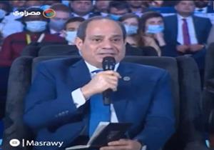 شاب من دولة عربية للسيسي: نغيَّر الحكم بالقوة ولا نصبر؟.. والرئيس يرد