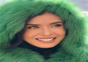 دينا في محل "عطارة" في أسوان (فيديو)