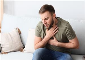 أعراض الجلطة القلبية- كيف تتصرف إذا ظهرت عليك وأنت بمفردك؟