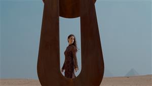 تميمة حافظ: معرض الأبد هو الآن يمزج الفن بالطبيعة