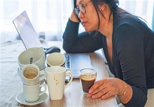5 عادات عند شرب القهوة تعجل من الشيخوخة