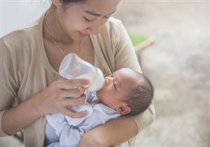 أفضل حليب صناعي للرضّع- 4 أنواع آمنة وصحية لمولودِك
