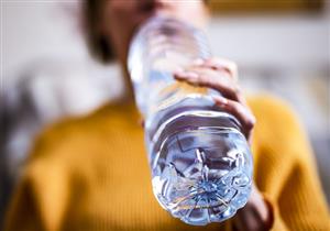 4 علامات تشير لشرب الكثير من الماء