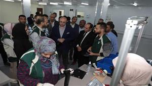 محافظ بني سويف يتفقد عدداً من المشروعات بمنطقة بياض العرب الصناعية 