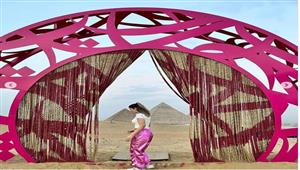 "يوم في الأهرامات".. ليلى أحمد زاهر تنشر صورا جديدة والجمهور يعلق 