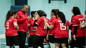 "مش متابع والدهب صيني".. سخرية "الأهلاوية" وغضب "الزملكاوية" بعد فوز سيدات الأهلي للطائرة بالقمة