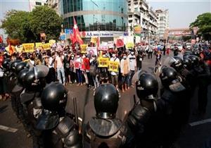 متظاهرون ينظمون إضرابا في ميانمار لإحياء ذكرى الانقلاب