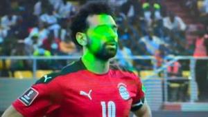 بعد استخدامه ضد لاعبي المنتخب.. اعرف مخاطر الليزر الأخضر على العين