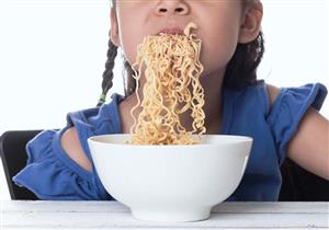 خبيرة تغذية توضح أضرار الإندومي على الأطفال