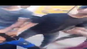 علقة ساخنة.. مصدر أمني يكشف تفاصيل فيديو الاعتداء على شخص في شوارع أسيوط - صور