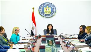 التعاون الدولي تبحث مع الوكالة الأمريكية للتنمية برنامج تمكين المرأة