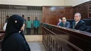 دموع الأم تُنقذ الابن من السجن.. براءة المتهم بسرقة والدته تحت تهديد السلاح في الغربية