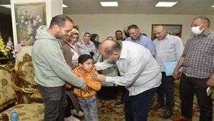 بالصور.. محافظ أسيوط يشهد احتفالية اليوم العالمي لمرضى التوحد 