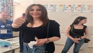 إليسا تدلي بصوتها في الإنتخابات.. وتعلق: "بدي يتحرر لبنان من الترهيب ومن الفساد"