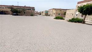 فيديو وصور.. رياح محملة بالرمال تضرب مدينة الطور في جنوب سيناء