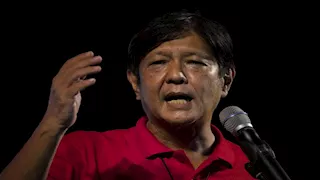  الرئيس الفلبيني يطالب الوزراء بتقديم استقالاتهم