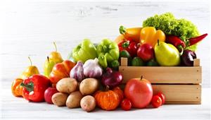  7 أنواع من الأطعمة احذر تخزينها معا.. منها الطماطم والخيار