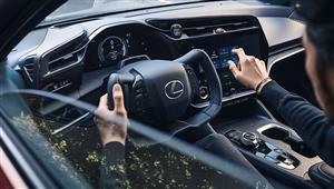 بالصور.. لكزس تكشف النقاب عن سيارتها الكهربائية lexus rz 450e