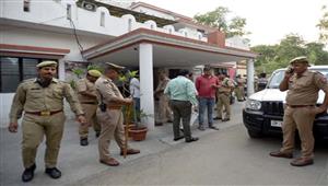 ضابط هندي يغتصب فتاة 13 عاما ضحية اغتصاب جماعي