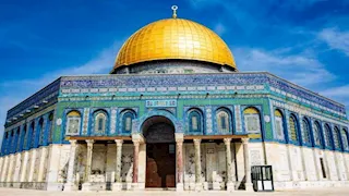 عشرات المستوطنين يقتحمون المسجد الأقصى تحت حماية مشددة