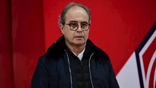 "بعد أنباء انتقاله للسعودية".. باريس سان جيرمان يجدد عقد لويس كامبوس حتى 2030