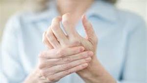هل يمكن أن يشير تنميل اليدين لأمراض خطيرة؟