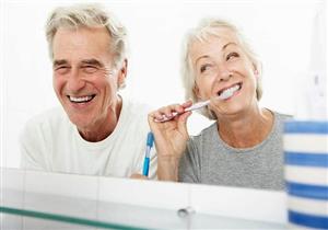 دراسات تؤكد: العمر المديد في الفم النظيف