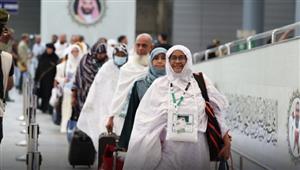 وصول أولى طلائع الحجاج المستفيدين من مبادرة "طريق مكة" إلى الأراضي المقدسة
