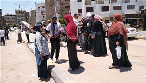 خرجن باكيات.. شكوى طالبات الثانوية العامة بالبحيرة من امتحان الفيزياء 