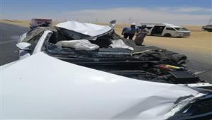 بالصور- مصرع وإصابة 5 في تصادم مروع على صحراوى أسوان