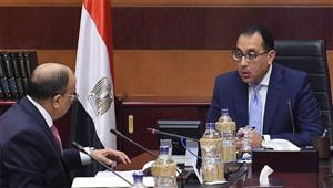 وزير التنمية المحلية يهنئ رئيس الوزراء بالعام الهجري الجديد