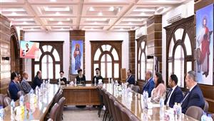 البابا تواضروس يناقش تطوير العمل بالديوان البطريركي بالإسكندرية
