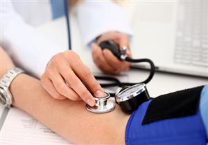 متى يستدعي ارتفاع ضغط الدم العلاج الطارئ؟- طبيب يجيب "فيديو"