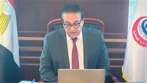وزير الصحة يتفقد مستشفى الهرم.. ويوجه بتطوير  معامل مدارس التمريض