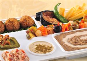 هذا ما يحدث للجسم عند تناول الفول والطعمية.. وهؤلاء الأشخاص ممنوعون منهما 