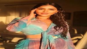 أحدث ظهور لـ مي عمر والجمهور يعلق