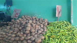 الطماطم بـ5 والأرز بـ 14 جنيها.. أسعار الخضار والفاكهة والبقوليات بأسواق الدقهلية